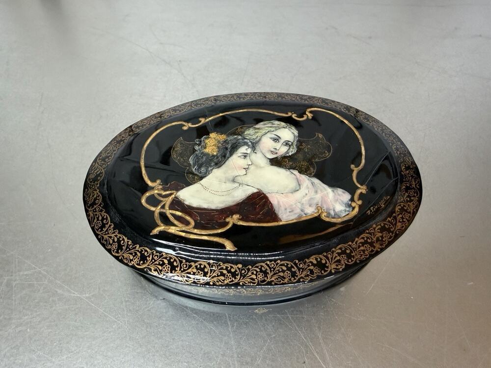 Vintage Russian Hand Painted Lacquered Box Victorian Portrait Oval Trinket Box